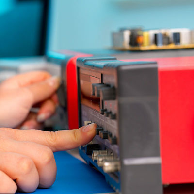 Το εργαστήριο Ul δοκιμής συστατικής ηλεκτρονικής πιστοποίησε τις υπηρεσίες δοκιμής και επικύρωσης τρίτου στοιχείων δοκιμής οργάνων ελέγχου