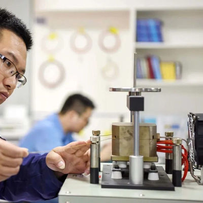 Στεγνωτήρας τρίχας EN ESD Eft Emi που εξετάζει την υπηρεσία επικύρωσης τρίτου υπηρεσιών εργαστηρίων