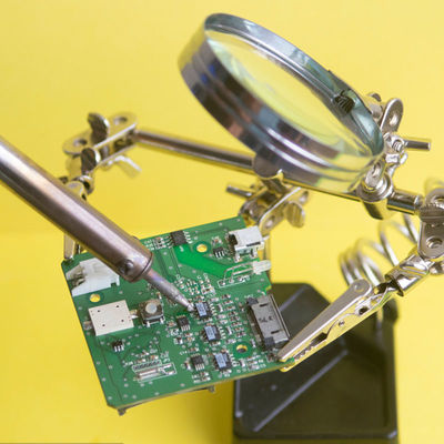 Εξεταστική υπηρεσία επικύρωσης τρίτου ηλεκτρονικής εργαστηριακών υπηρεσιών ταμπλετών Bluetooth ποντικιών